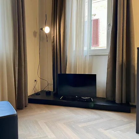 Saragozza 3 Intero In Centro Storico Wifi E Parcheggio Gratuito Apartmán Modena